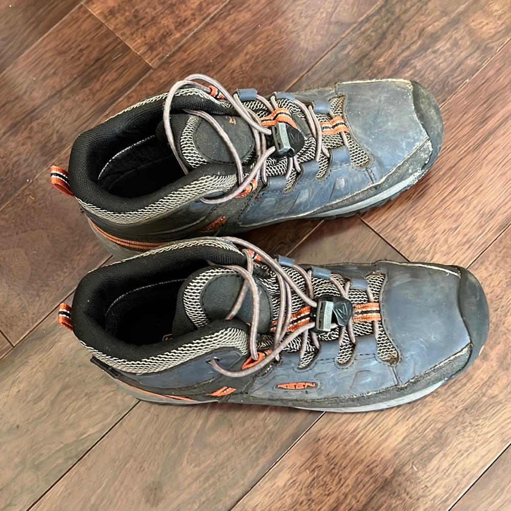 Keen Hiking Boots Size 3